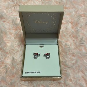 Sterling silver Minnie Mouse earrings 💕